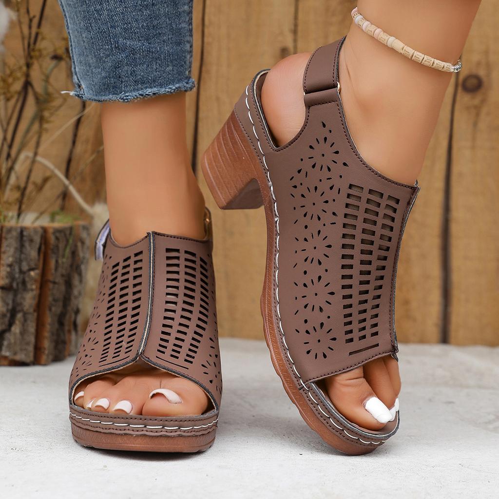 Retro Hollow Out Thick-Heeled Sandals Women Summer Lightweight High Heels Slippers Woman Plus Size Outdoor Platform Sandles