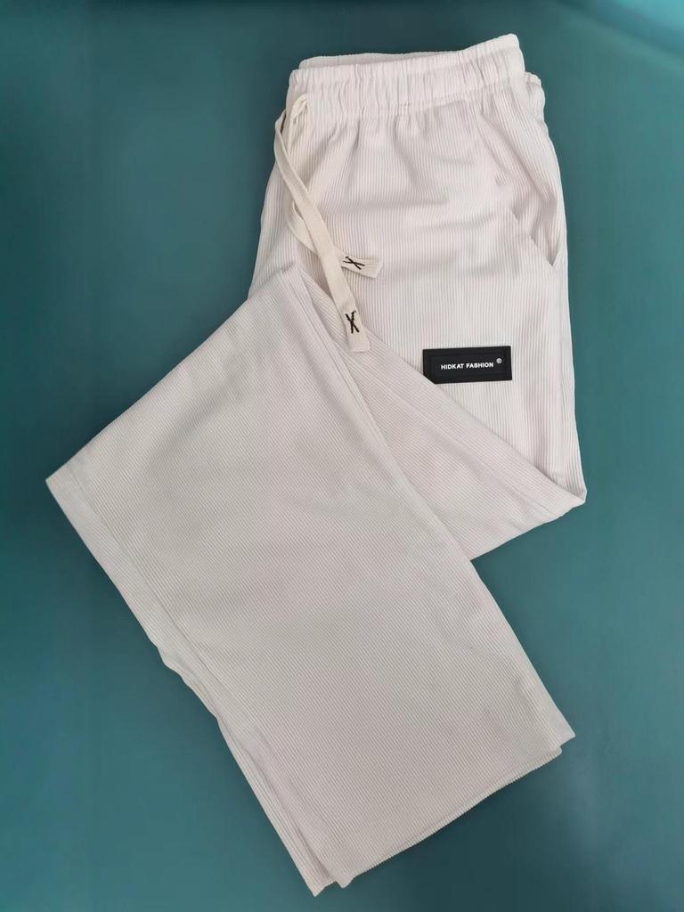 Men's Chenille Corduroy Loose Straight-Leg Pants - Comfortable, Versatile Sweatpants for College Students.