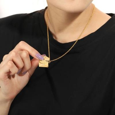 Mektup Kilitli Kolye Aşkım Mektup Kolye Gizli Kazınmış Aşk Mektubu Kolye Takı Hediye Ona Sevgililer Günü Yıldönümü İçin