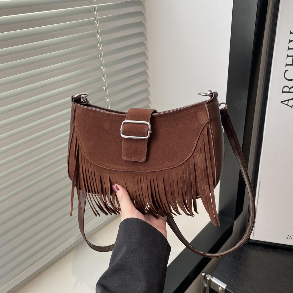 Premium Retro Matte Fringed Bag Autumn New Fashion Versatile Saddle Bag Trendy Women's Shoulder Messenger Bag
