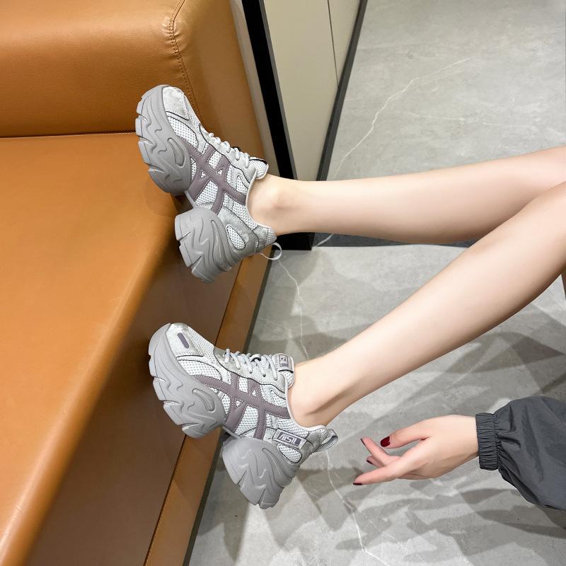 Farblich passende, dicksohlige, bequeme und vielseitige Dad-Schuhe mit Innensohlenerhöhung für Damen Herbst 2025 neu, Mesh, atmungsaktiv, Sport und Freizeit