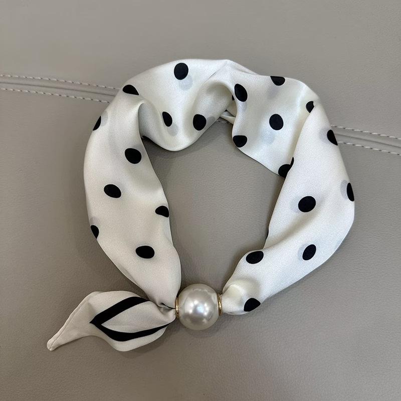 Summer 2025 Pearl Magnetic Buckle Scarf: Versatile, Decorative, Breathable Neck Warmer