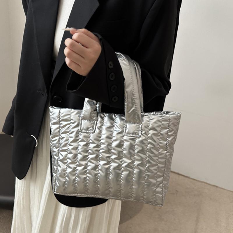 Large Capacity Quilted Tote Bag for Women Elegant Padded Solid Color Shoulder Bag for Vacation Casual Commuting Handbags