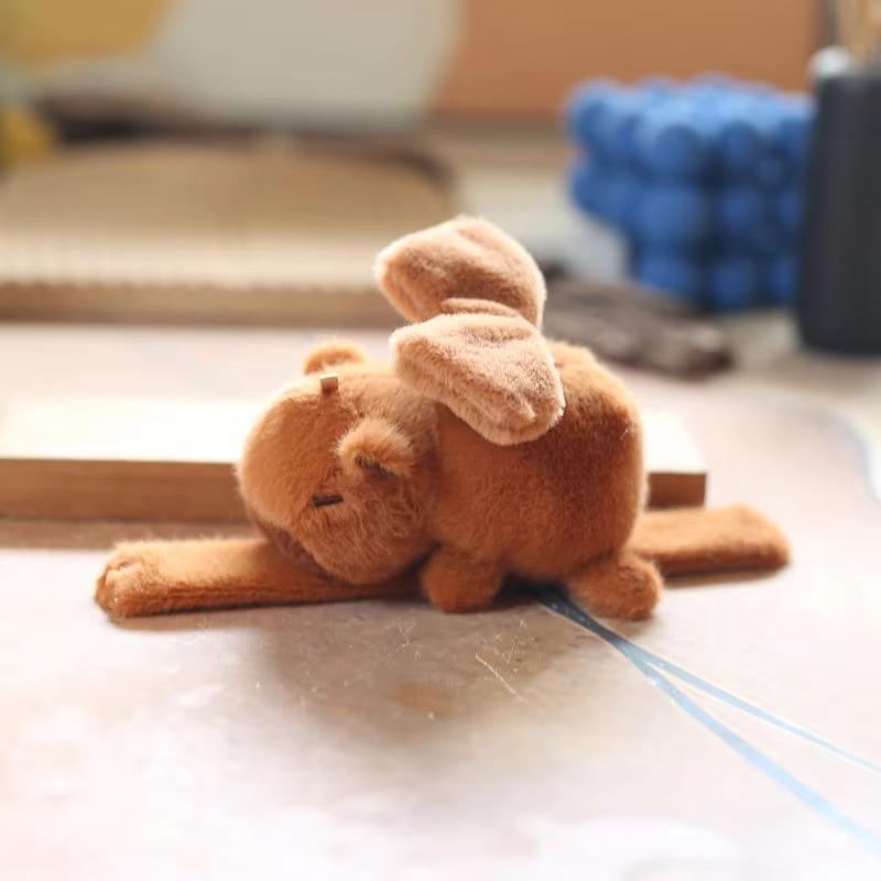 Lovely Capybara Animal Slap Snap Wrap Wristband Bracelet Plush Stuffed Animal Kawaii Kapibara Hand Ring Wristband Kid Funny Toys