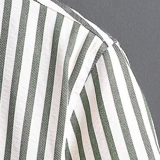 Herren Hemd Kragen Kurzarm Knöpfe Knopfleiste Hemd Tops mit aufgesetzter Tasche Gestreifter Druck Lockerer Schnitt Sommer Freizeithemd