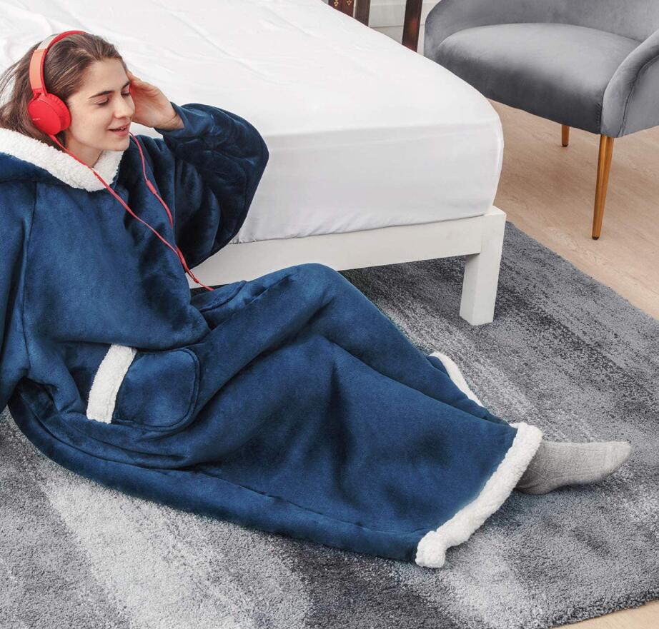 Extended Vertical Pocket Fleece Lazy Blanket Flannel Lamb Wool TV Shopping TV Blanket