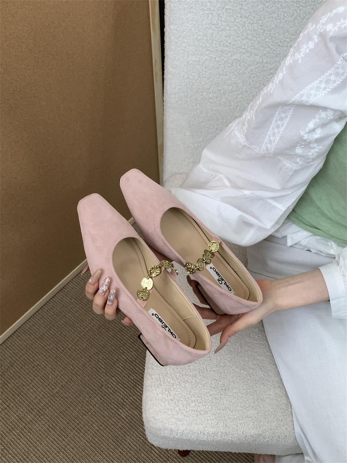 

French evening breeze retro square head shallow mouth single shoes women s spring and autumn new suede temperament casual thick heel Mary Jane shoes 39 розовый