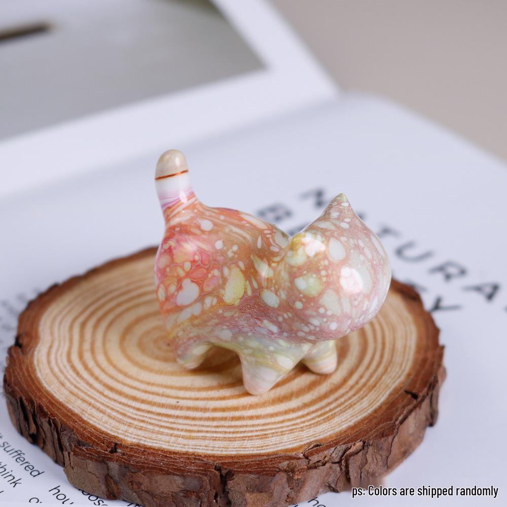 

Lucky Cat Lacquerware Pendant - Creative Ornament for Office or New Year Decoration