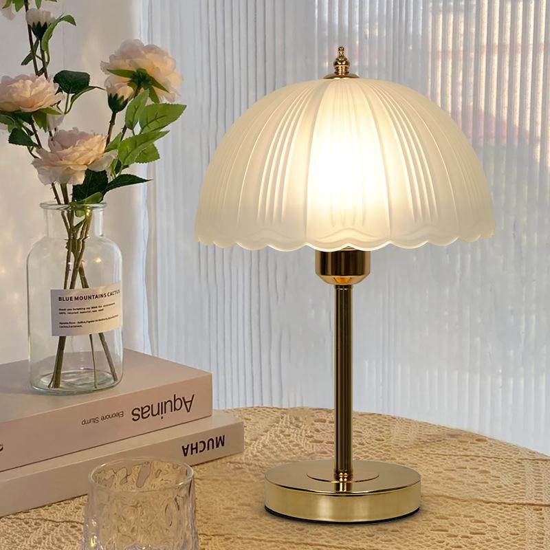 Crystal Petal Bedside Lamp: Elegant and Luxurious Atmosphere Lighting, Rechargeable Wedding and Bedroom Table Lamp.