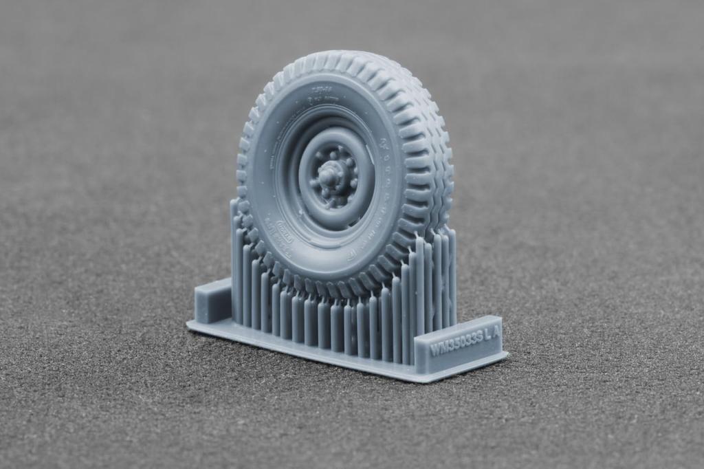 Modern Small Drive Military Spec Vehicle Wheel Set AK Plastic Model Parts SCXWM35033S Scale-X 1/35 Four-Wheel Weight-Deforming (5-Piece Set) (for