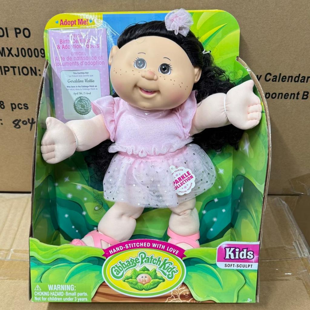 Cabbage Patch Kids 35 cm-es puhatestű baba Édes illattal le A tornász Pék Gyűjthető Ajándék Gyűjtőknek Otthoni Kiállítás