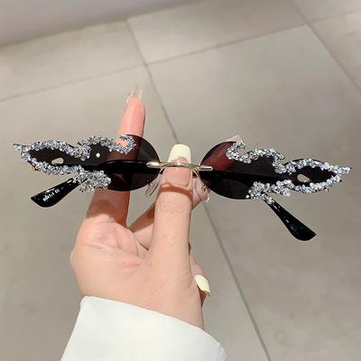 Vintage Punk Luxusmarke Designer Diamant Flamme Feuer Sonnenbrille Damen Sonnenbrillen Für Männer UV400 Randlos Kristall Metall Tönungen