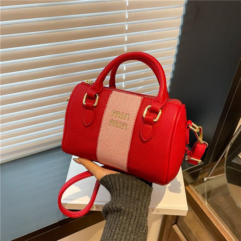 Premium Texture Small Bag Women's Bag New Versatile Messenger Bag Single Shoulder Portable Pillow Bag Tide