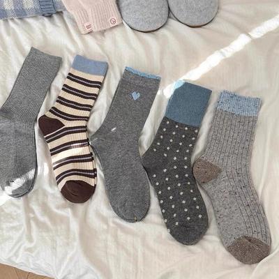 5 Pairs of Autumn and Winter Socks Women's Solid Color Strips Korean Cold Atmosphere Full of Socks Women's Thick Stacking Socks