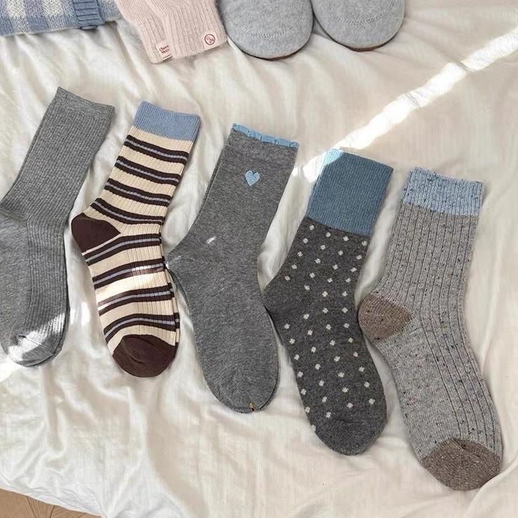 5 Pairs of Autumn and Winter Socks Women's Solid Color Strips Korean Cold Atmosphere Full of Socks Women's Thick Stacking Socks