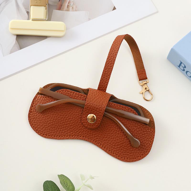 

Ретро Футляр для солнцезащитных очков для близорукости: Стильная и портативная сумка для хранения очков с застежкой 16.2 x 7.4 cm, Length 19 cm, Weight ~33.5g кофейный