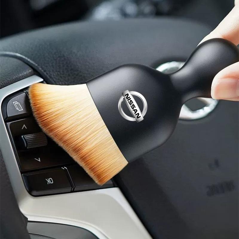 Car Interior Dust Sweeping Soft Brush Car Washing Tool For Nissan Nismo Patrol Maxima Qashqai J10 Juke Leaf Micra Sentra NOTE