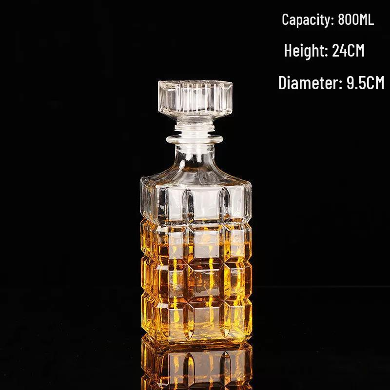 European Crystal XO Glass Decanter: Transparent Whiskey and Wine Bottle