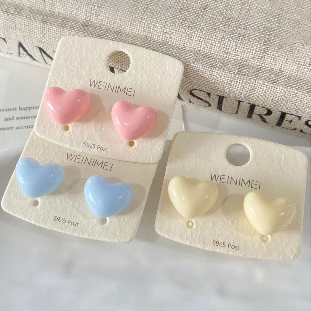 Sweet Dopamine Colorful Heart Stud Earrings: Elegant, Simple, Versatile Accessory for Ladies