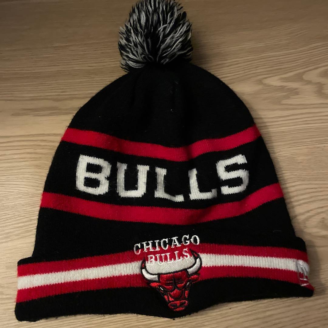Used Chicago Bulls Knit Hat Beanie with Pom Pom