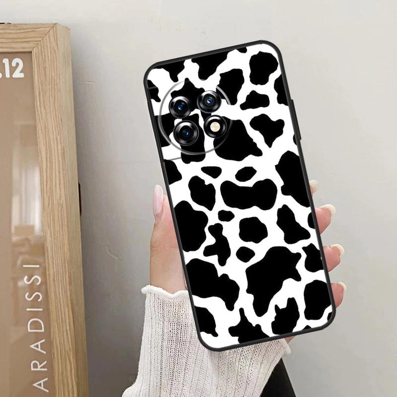 White Black Cow Print Case For OnePlus Nord CE 5 2 3 4 Lite N20 N30 OnePlus 15 13 12 10 R 13T 10T 11 9 10 Pro Cover
