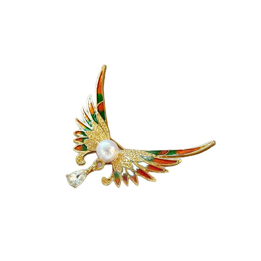 Women’s Vintage Exquisite Angel Wing Brooch