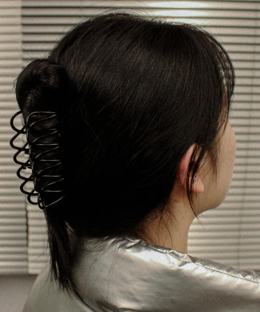 Sundaydiscoclub Joanna Hairpin Black