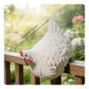 Sentado en la valla de pollo Gallina Pintada a mano Adorno de gallina de casa de campo Resistente a la intemperie Divertido Arte para el jardín para