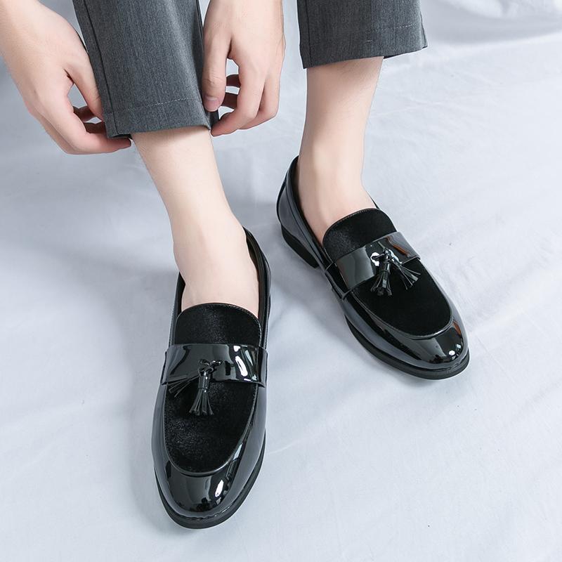 Fashion British Simple Casual Black Tassel Loafers Men's Lightweight Suede Shoes Slip-on Pointed Toe No-slip Office Driving Men's Shoes