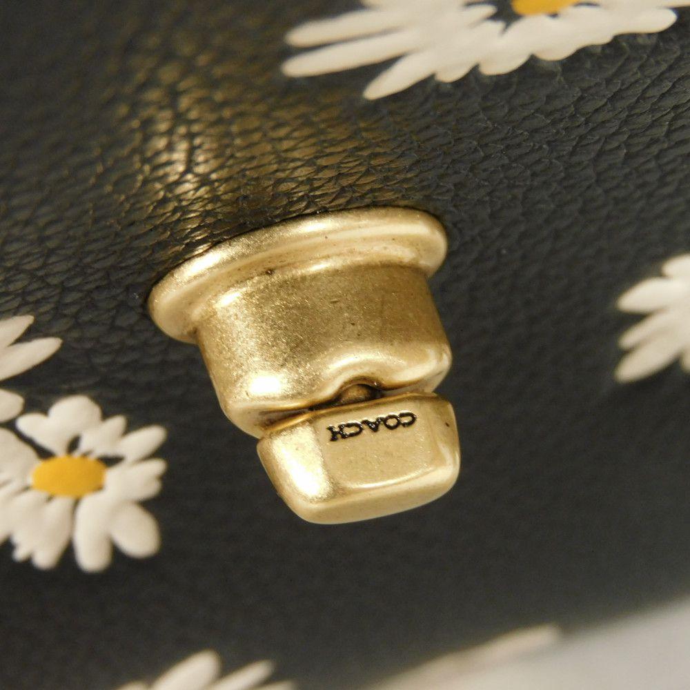 Used Cathy Crossbody 19 CR663 7922 (current model) with C logo and flower chain 3-way shoulder bag. Excellent