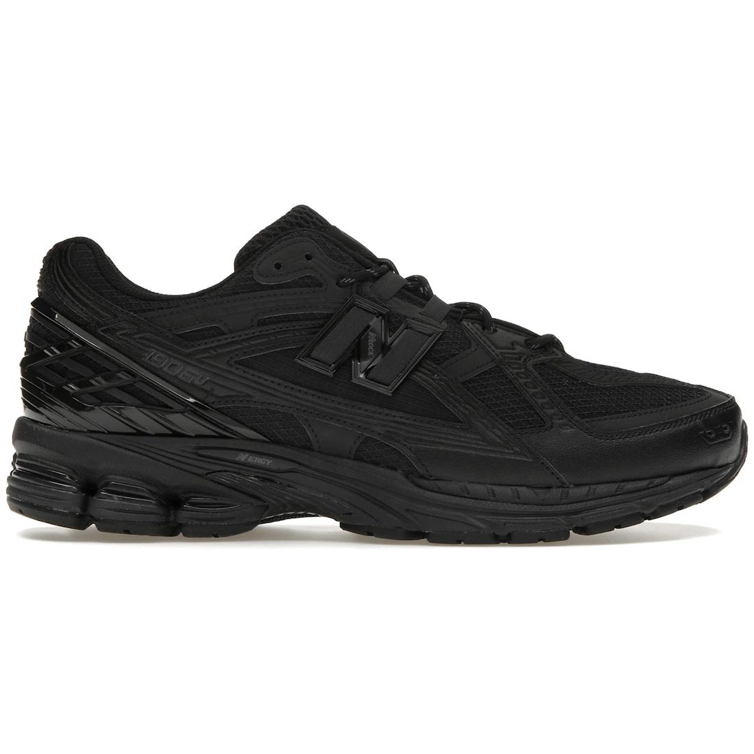 

Кроссовки New Balance 1906U Тройной черный(М1906НЖ) 37