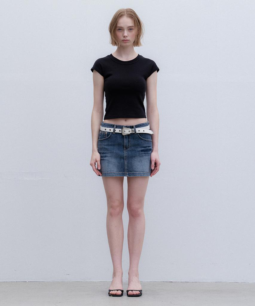 Aendeuel Cap Sleeve Slim T-Shirt - Black
