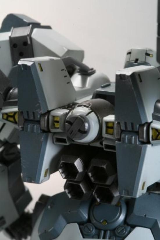 Kotobukiya Armored Core Mirage Fox Eye Scale Plastic Kit C04-ATLAS Ver. 1/72