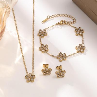 European Luxury 18K Gold Five-Petal Flower Zirconia Jewelry Set for Women (Bracelet, Necklace, Earrings)