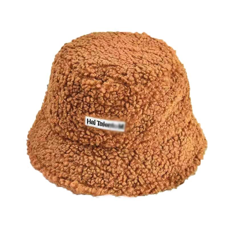 

Зимняя шапка-панама из овечьей шерсти, утолщенная теплая панама, подчеркивающая маленький овал лица, плюшевая шапка-ведро с буквенным принтом, женская