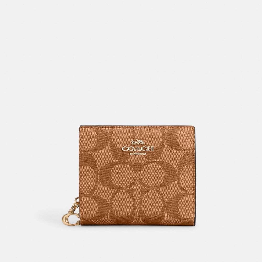 

Coach Snap Wallet In Signature Canvas