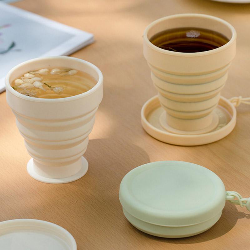 200ml Portable Silicone Folding Water Cup Outdoor Heat Resistant Mug with Lid Reusable Portable Drinking Mugs for Travel Camping
