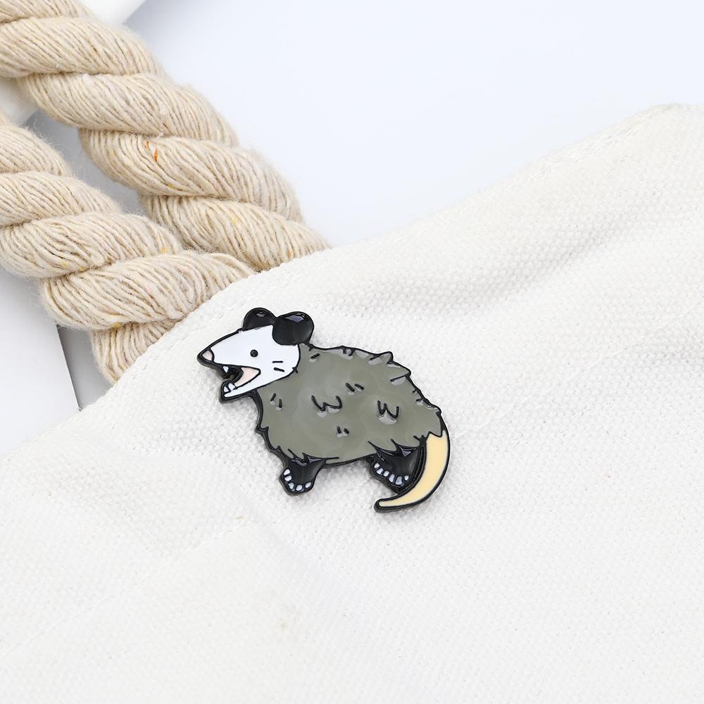 Funny Awesome Possum Shaped Brooches Grey Enamel Fierce Opossum Pins Animal Badge