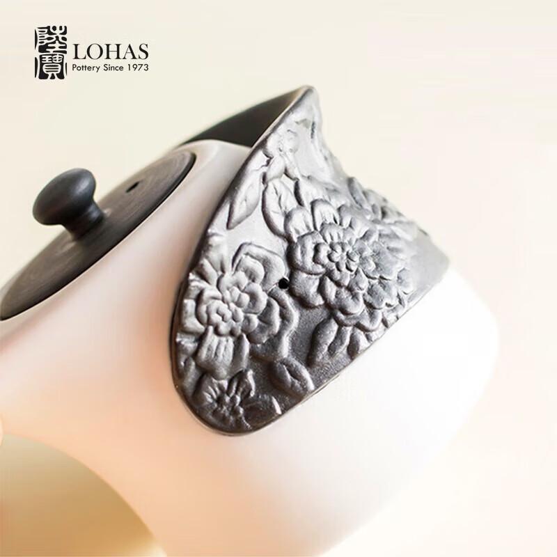 Lu Bao White Porcelain Peony Tea Set