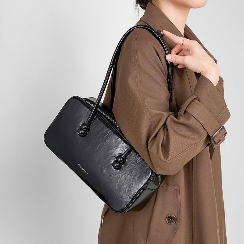 Genuine Leather Boston Bag High-quality Top-layer Cowhide Women's Large Capacity Shoulder Niche Bowling Pillow