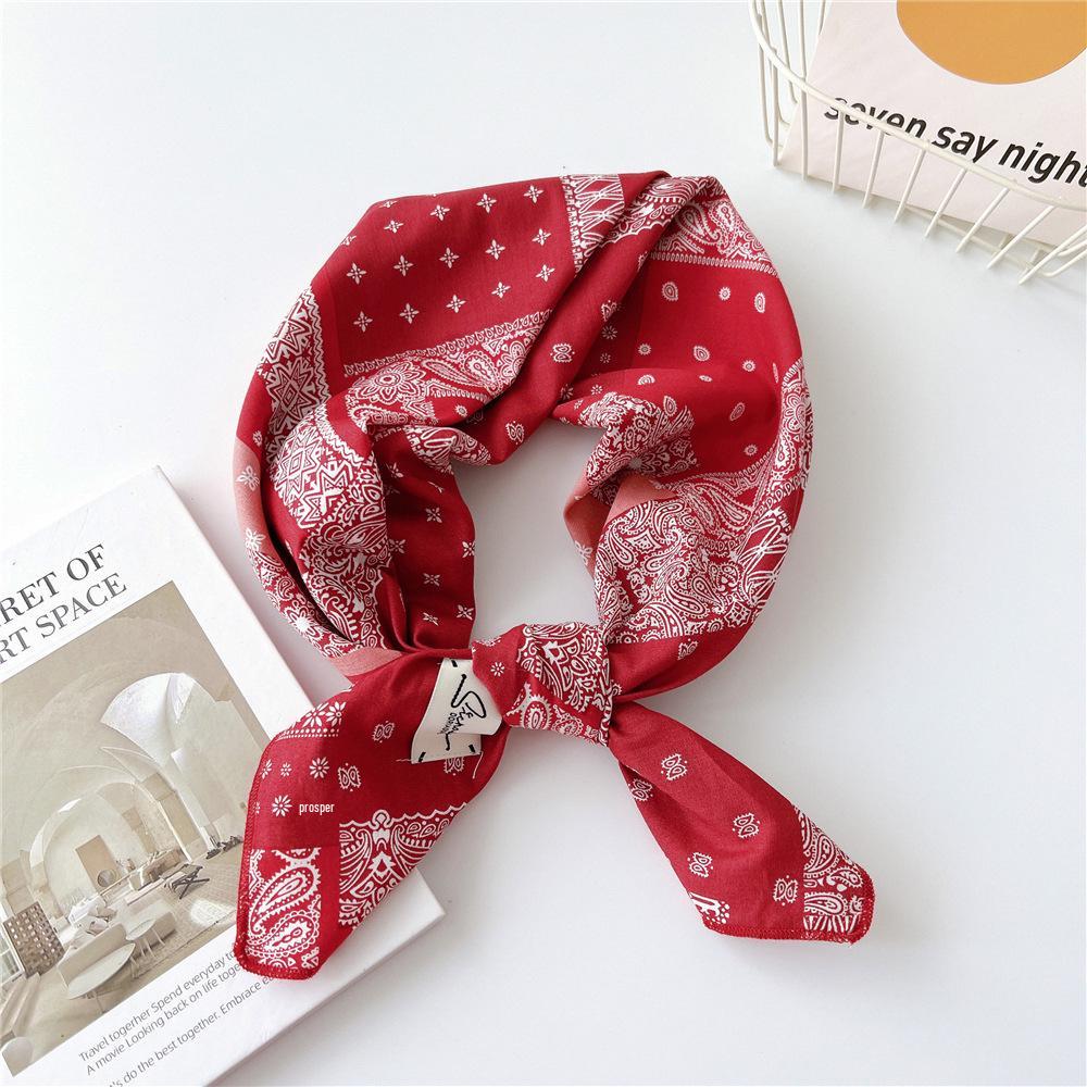 Silk-Blend Women's Square Scarf for Neck Protection - Ideal for Spring, Autumn, and Summer Outfits