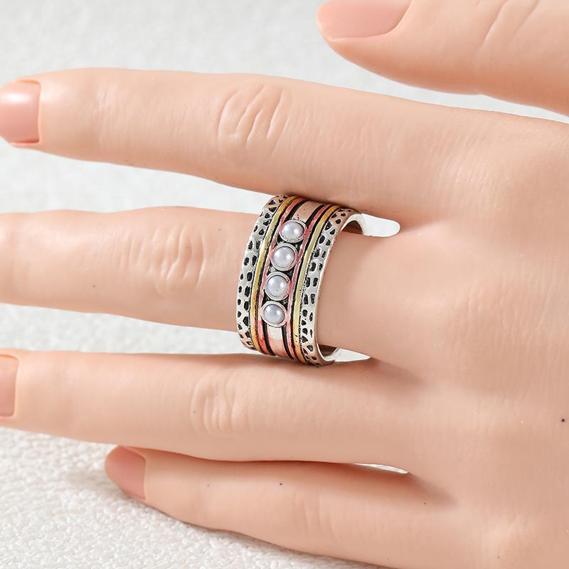 Vintage Inlaid Imitation Pearl Women's Ring Design Three Color Geometry Daily Wear Party Jewelry Anniversary Gift