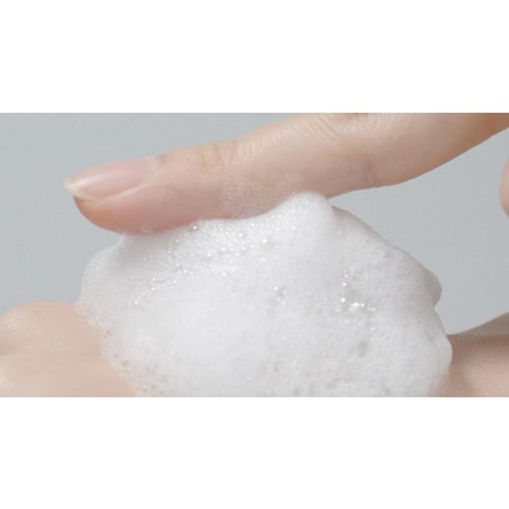 Isntree Hyaluronic Acid Low pH Cleansing Foam 150ml - Gentle Foam Wash Clean, Korean