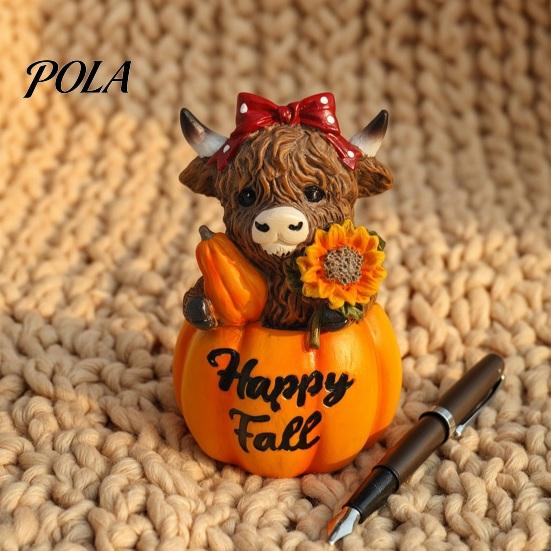 Desktop Pumpkin Sculpture Highland Cow Ornament, Resin Figurine Decorations, Creative Halloween Home Decoration Table Centerpiece for Autumn