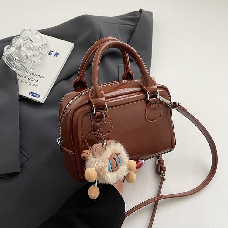 Retro style portable messenger small bag