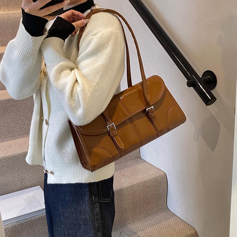2025 New Retro Texture Premium Underarm Bag Women's Bag Simple Commuter Bag Large Capacity Shoulder Bag