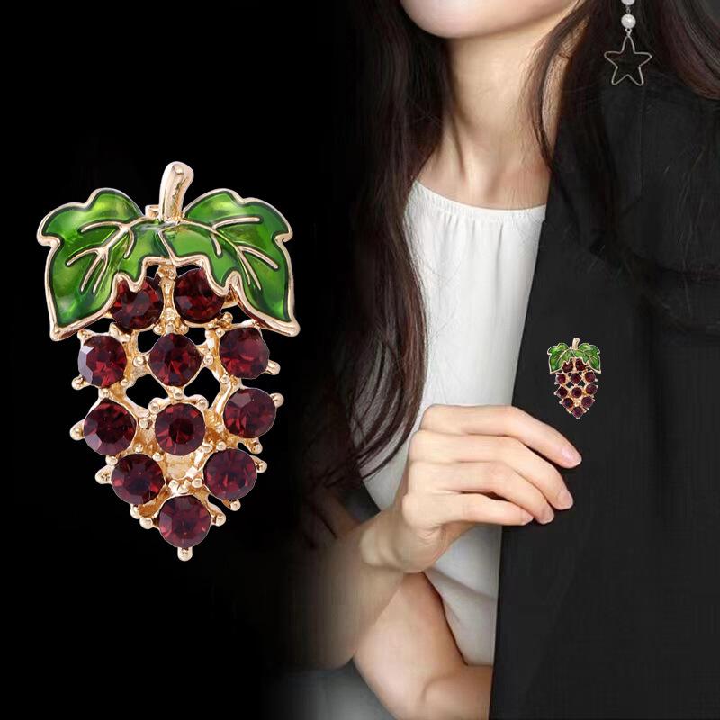 Sweet Shiny Crystal Grape Brooches For Women Unisex Elegant Clothing Accessories Versatile Party Jewelry Friend Gifts
