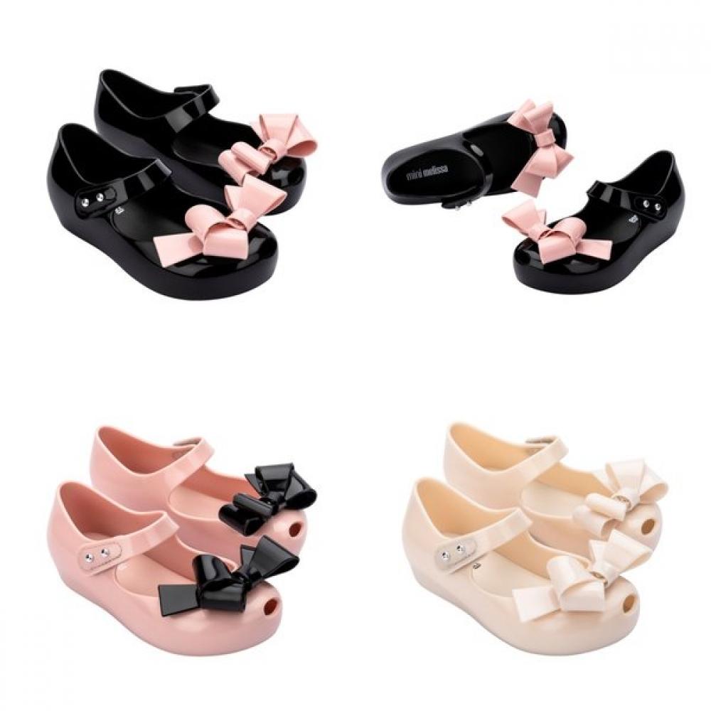 

Mini Melissa Ultra Girl Classic Baby Soft Jelly Shoes Mskcf2tsuc11 creamy/190