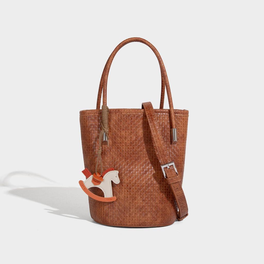 Cross-Border Bucket Bag 2025 New High-Quality Fashionable Woven Bag Casual Versatile Handbag Trendy Single Shoulder Crossbody