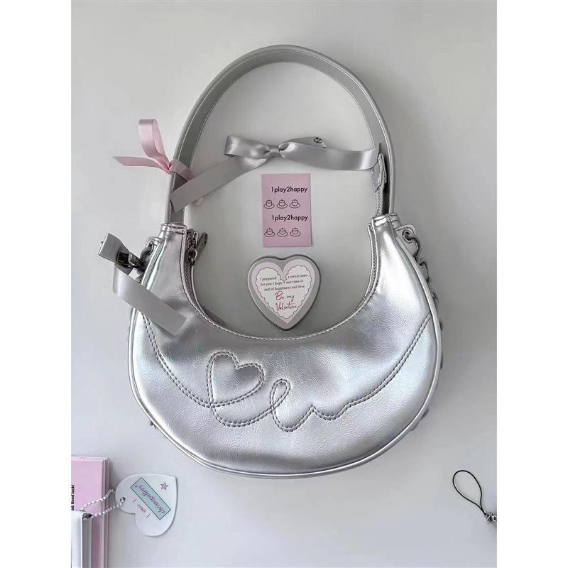 

Niche design love straps shoulder bag 2 new fashion ballet style texture underarm bag silver crescent bag серебряный